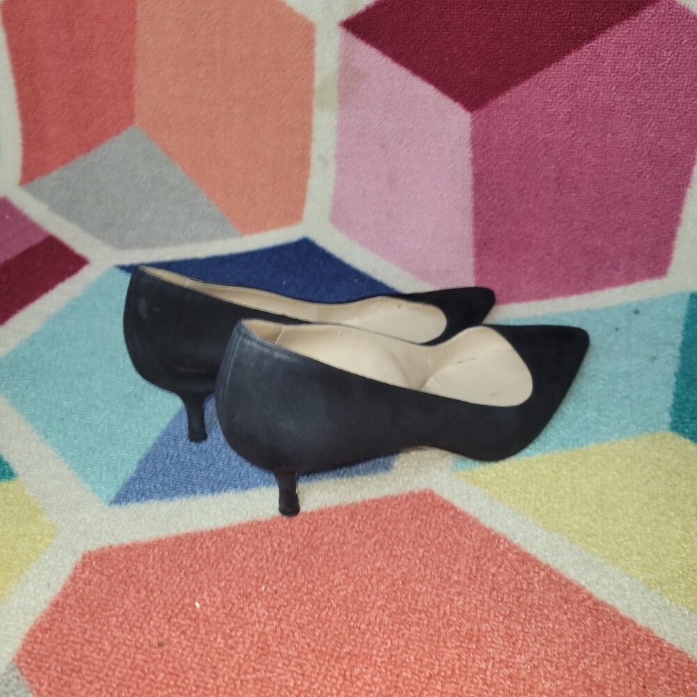 Manolo Blahnik Black Suede Pointed Toe Kitten Heel Pumps - Picture 4 of 5